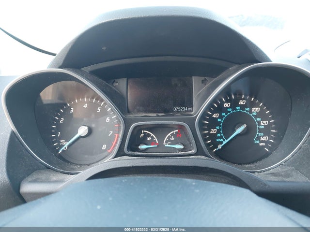1FMCU9G9XFUC57304 Ford 2015