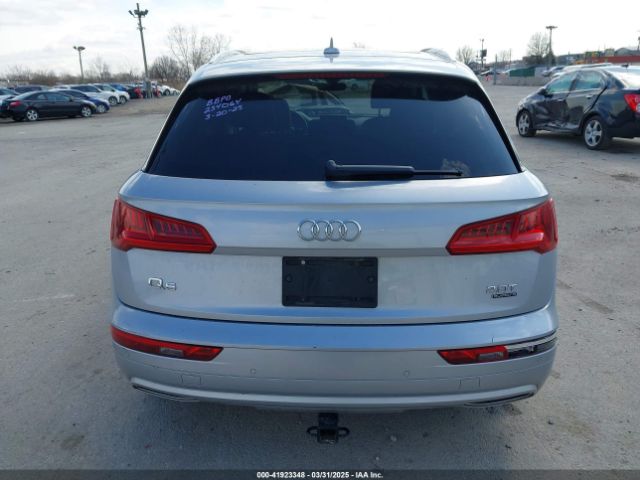 WA1BNAFY3J2234064 Audi Q5 2.0t Premium/2.0t Tech Premium