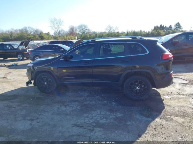 1C4PJLCB5GW107918 Jeep Cherokee Latitude