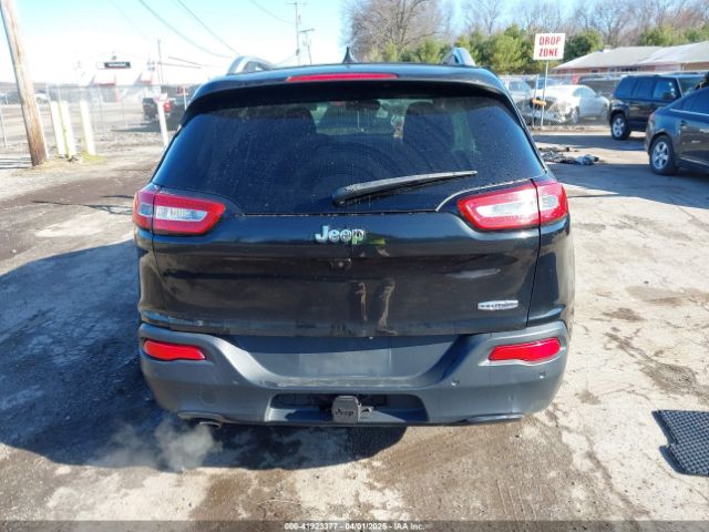 1C4PJLCB5GW107918 Jeep Cherokee Latitude