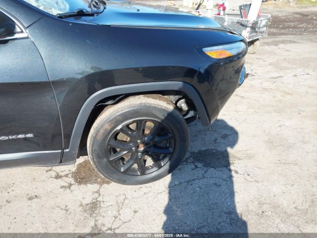 1C4PJLCB5GW107918 Jeep Cherokee Latitude
