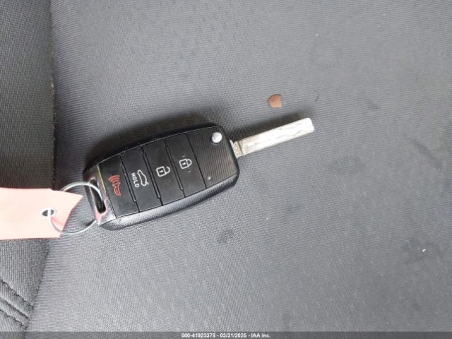 KNAGM4A70F5571387 KIA Optima Lx