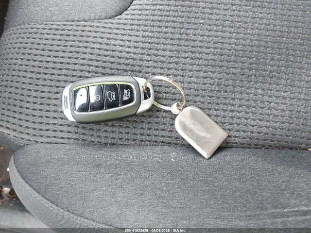 5NMS33AD6LH186683 Hyundai Santa Fe Sel