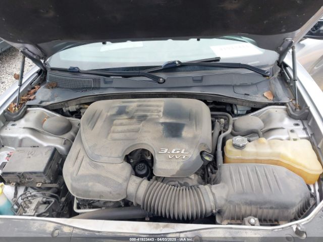 2C3CDXBGXFH856726 Dodge Charger Se