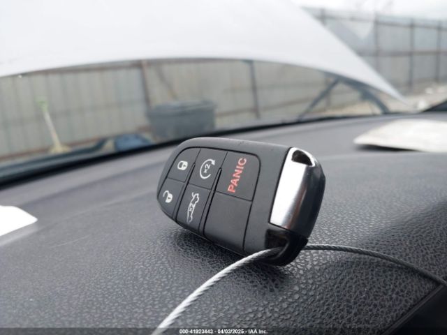 2C3CDXBGXFH856726 Dodge Charger Se