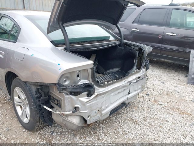 2C3CDXBGXFH856726 Dodge Charger Se