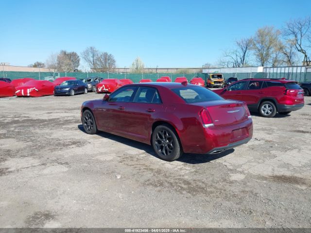 2019 CHRYSLER 300 2C3CCAGG0KH586117 Photo 2