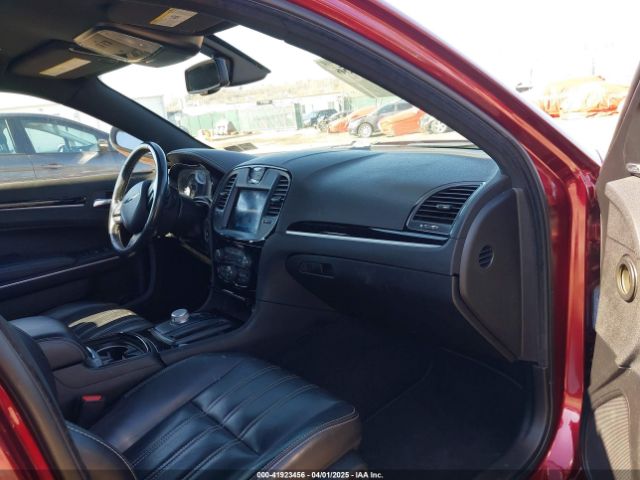 2019 CHRYSLER 300 2C3CCAGG0KH586117 Photo 4