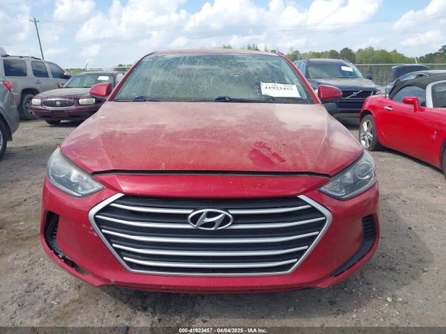 5NPD84LF9JH364777 Hyundai ELANTRA SEL