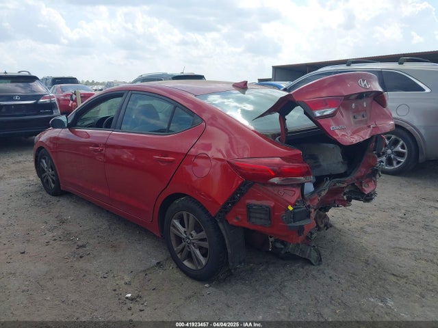 5NPD84LF9JH364777 Hyundai ELANTRA SEL