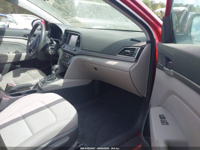 5NPD84LF9JH364777 Hyundai ELANTRA SEL