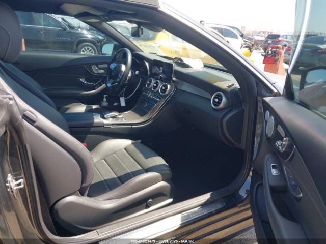WDDWK8DB9KF773831 Mercedes-Benz C 300