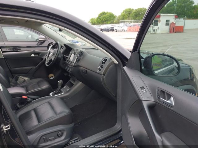 WVGTV7AX0HK011160 Volkswagen Tiguan 2.0t Sport