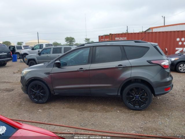 1FMCU0G99HUC65571 Ford ESCAPE SE