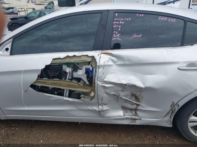 5NPD84LF9HH155484 Hyundai ELANTRA SE