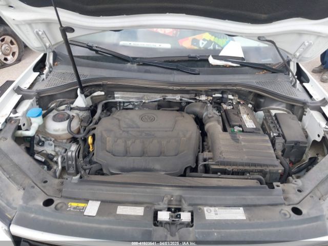 3VV3B7AX0LM061878 Volkswagen Tiguan 2.0t Se/2.0t Se R-line Black/2.0t Sel
