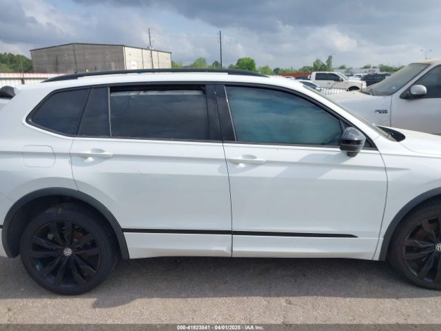 3VV3B7AX0LM061878 Volkswagen Tiguan 2.0t Se/2.0t Se R-line Black/2.0t Sel
