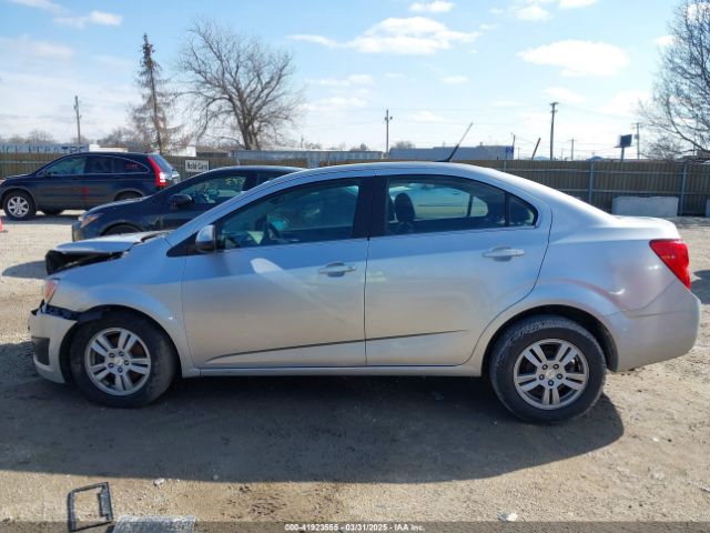 1G1JC5SH4E4152805 Chevrolet Sonic Lt Auto