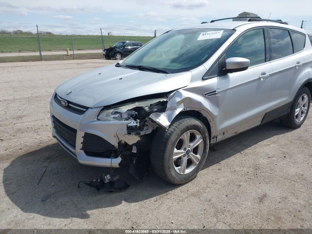 1FMCU9G93EUC02045 Ford ESCAPE SE