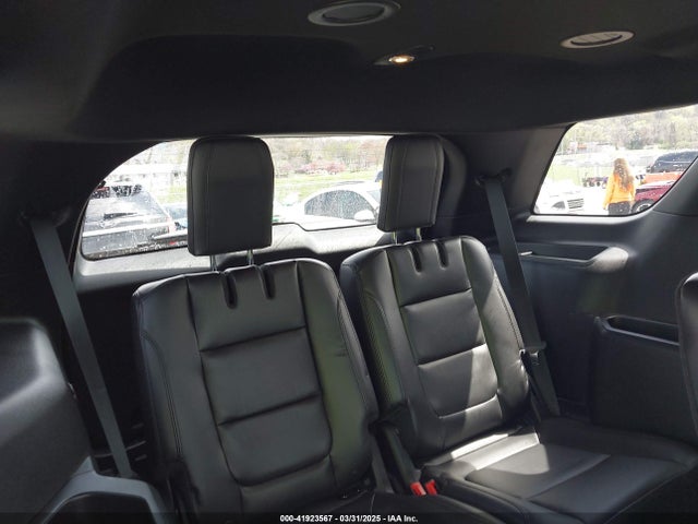 1FM5K7D86JGC27318 Ford EXPLORER XLT