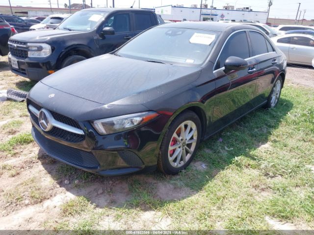 WDD3G4EB2KW002509 Mercedes-Benz A 220