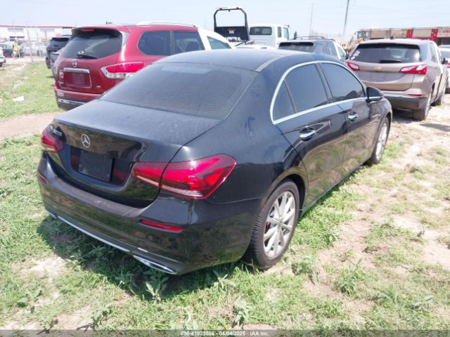 WDD3G4EB2KW002509 Mercedes-Benz A 220
