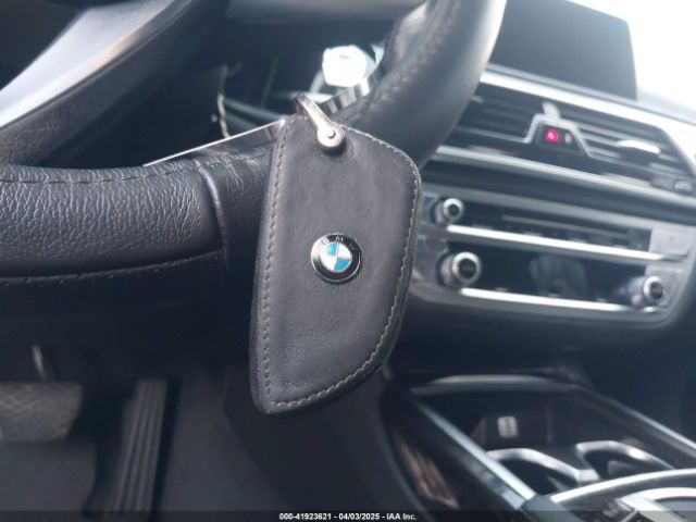 WBA7E2C59HG740083 BMW 740I