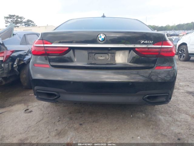 WBA7E2C59HG740083 BMW 740I