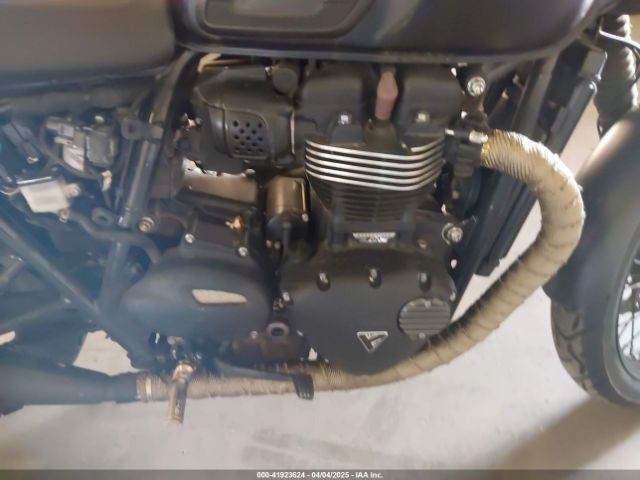 2017 TRIUMPH MOTORCYCLE BONNEVILLE SMTD10GN1HT806604 Photo 8