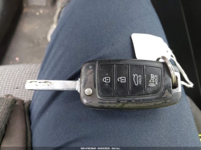 3KPC24A68LE099132 Hyundai ACCENT SE