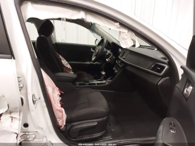 5XXGT4L38GG048180 KIA Optima Lx
