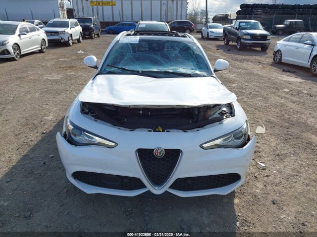 ZARFAEENXH7560223 Alfa Romeo Giulia Ti Awd