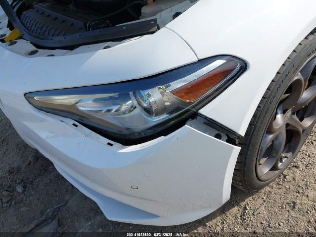ZARFAEENXH7560223 Alfa Romeo Giulia Ti Awd