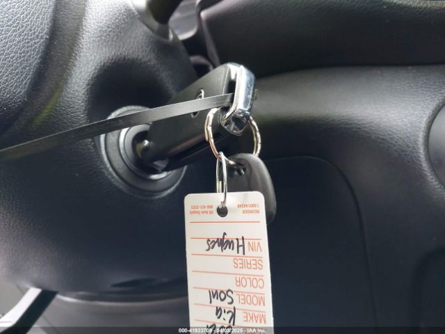 KNDJ23AU1M7763711 KIA SOUL S