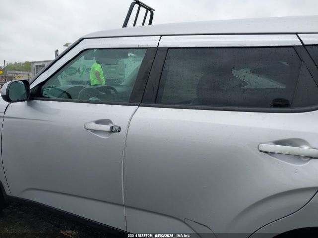 KNDJ23AU1M7763711 KIA SOUL S