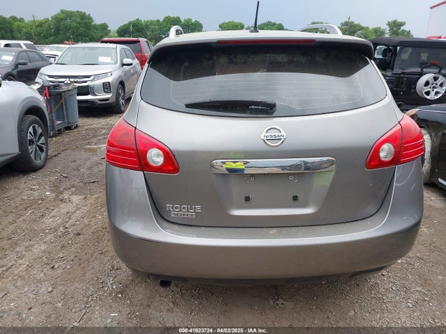 JN8AS5MT9FW651637 Nissan Rogue Select S