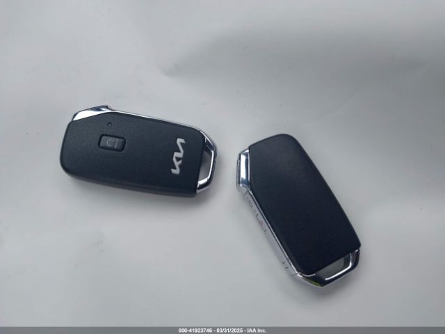 KNDEUCAA6P7393085 KIA SELTOS S
