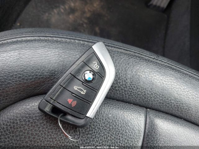 2018 BMW X1 WBXHU7C30J5H43158 Photo 10