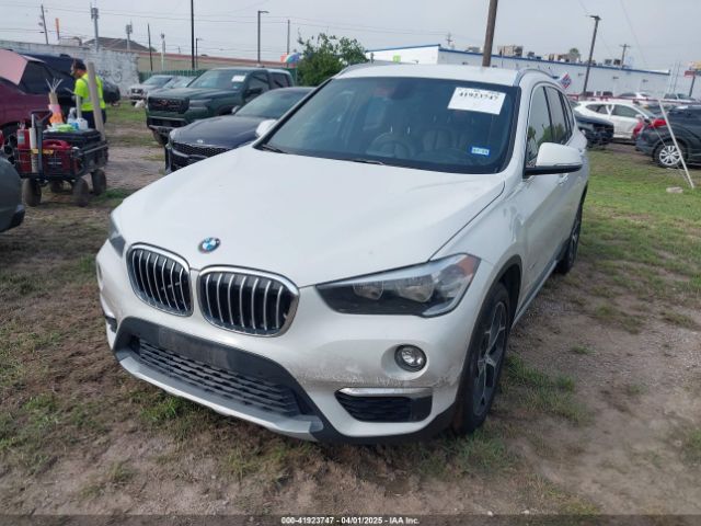 2018 BMW X1 WBXHU7C30J5H43158 Photo 1