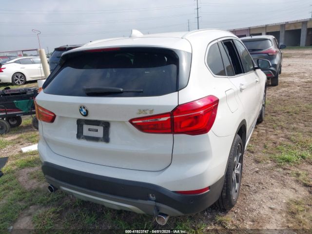 2018 BMW X1 WBXHU7C30J5H43158 Photo 3
