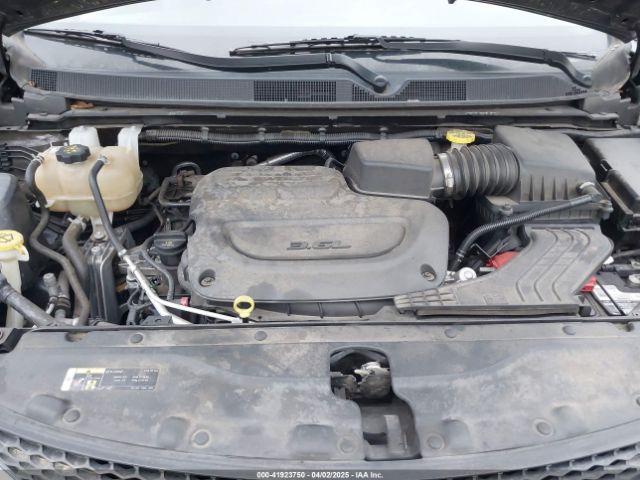 2C4RC1DG5MR511890 Chrysler Voyager Lxi