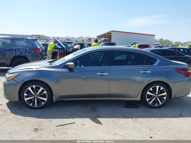 1N4AL3AP7HN344714 Nissan Altima 2.5 Sr