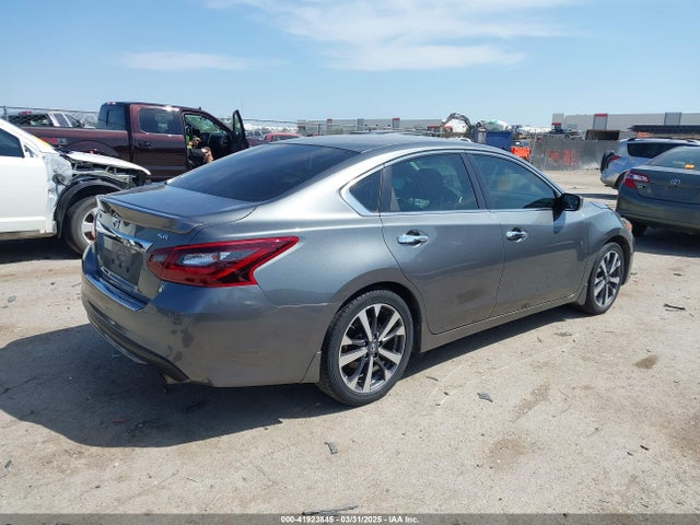 1N4AL3AP7HN344714 Nissan Altima 2.5 Sr