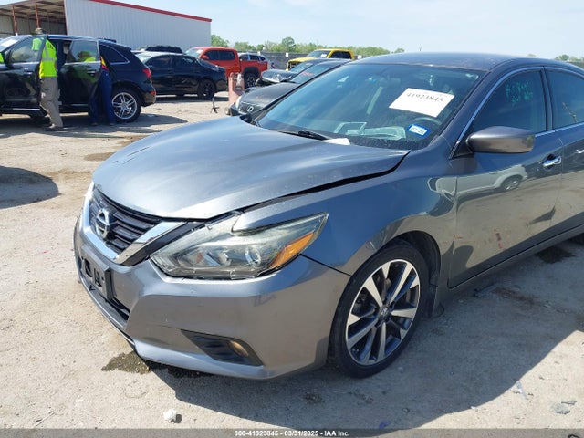 1N4AL3AP7HN344714 Nissan Altima 2.5 Sr