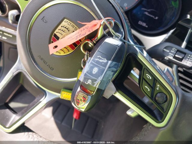 WP1AB2A5XGLB57403 Porsche MACAN S