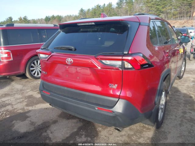 2T3P1RFV7MW208395 Toyota Rav4 Xle