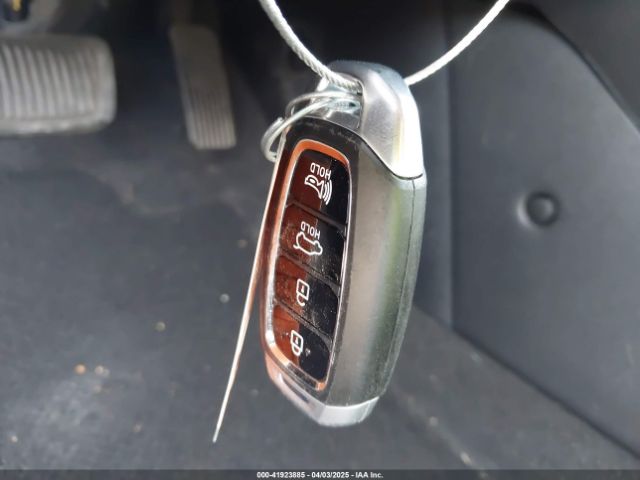 KMHTG6AF6KU007430 Hyundai Veloster 2.0 Premium
