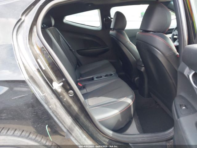 KMHTG6AF6KU007430 Hyundai Veloster 2.0 Premium