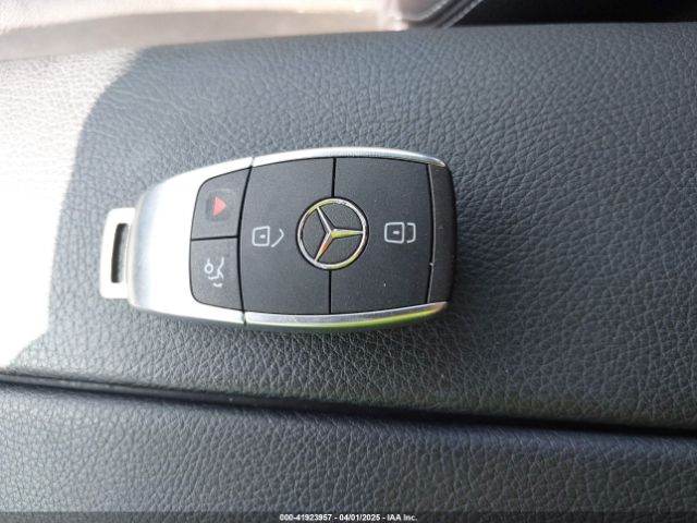 W1N0G8DB7MF978724 Mercedes-Benz Glc 300 Suv