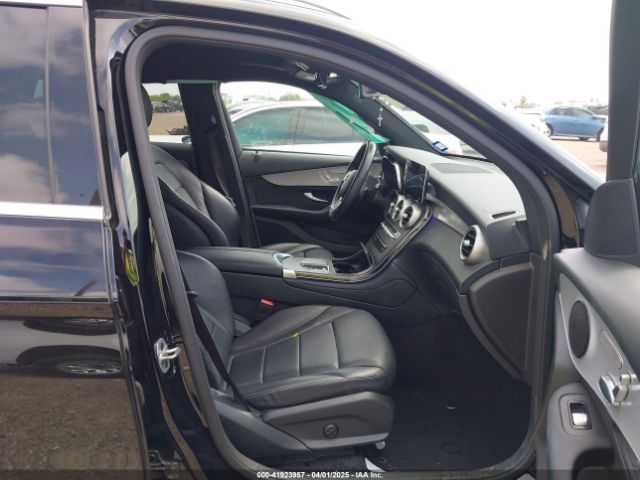W1N0G8DB7MF978724 Mercedes-Benz Glc 300 Suv